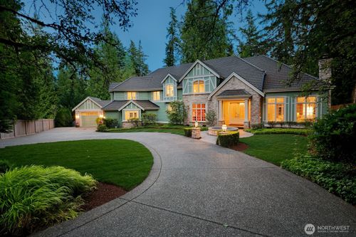 13695 Ne 32nd Pl, Bellevue, WA, 98005-1400 | Card Image