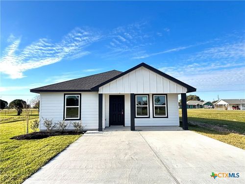 688 Swallow Dr, Palacios, TX, 77465 | Card Image