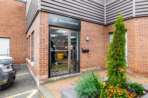 32-300 Steelcase Rd W, Markham, ON, L3R2W2 | Card Image