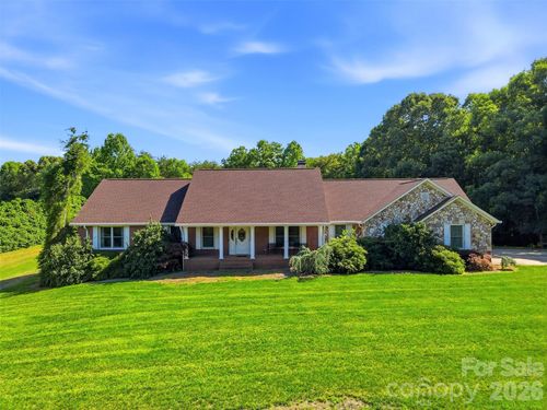 6181 Willowbottom Rd, Hickory, NC, 28602-9207 | Card Image