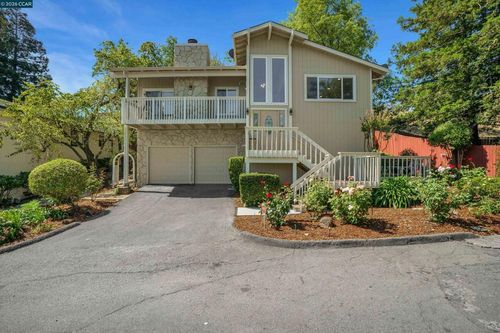 2271 Yale St, Martinez, CA, 94553-3361 | Card Image
