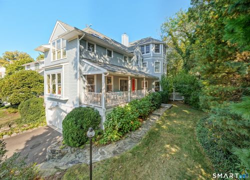 27 Crest Road, Norwalk, CT, 06853 | Card Image