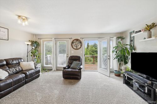 1484 Steeplechase Ct, Howell, MI, 48843-7506 | Card Image