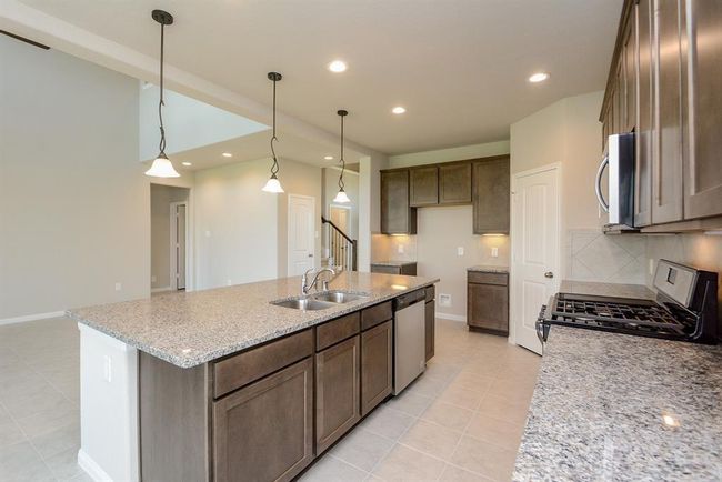 29639 Yaupon Shore Dr, House other with 4 bedrooms, 4 bathrooms and 2 parking in Spring TX | Image 15