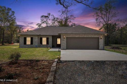 11 Hammock Rd, Carriere, MS, 39426-5117 | Card Image
