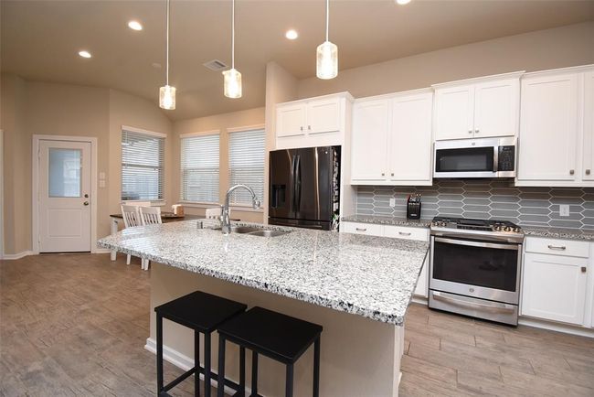Kitchen | Image 13