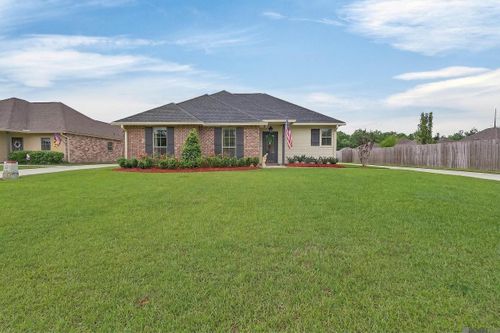 38513 East Ct, Prairieville, LA, 70769-4691 | Card Image