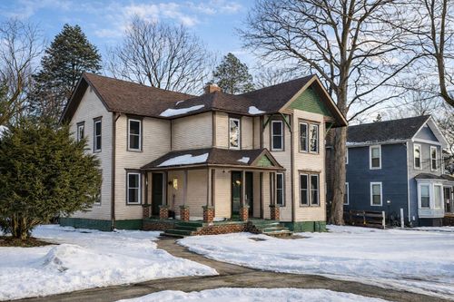 1113 E Cass St, Albion, MI, 49224-1967 | Card Image