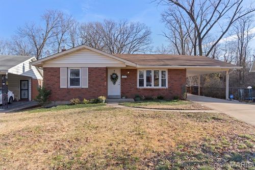 4132 Crestland Dr, Saint Louis, MO, 63121-2802 | Card Image