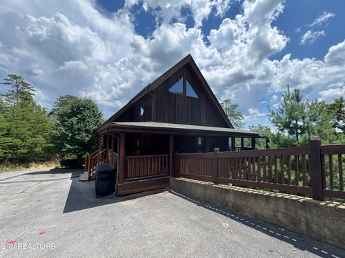 2026 Cougar Crossing Way, Sevierville, TN, 37876 | Card Image