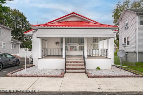 717 Beech St, Old Forge, PA, 18518-1307 | Card Image