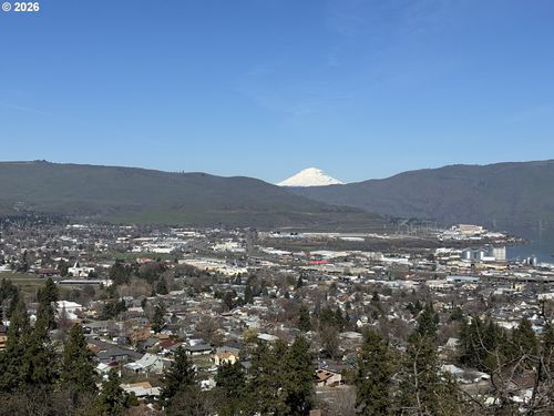 321 E Scenic Dr, The Dalles, OR, 97058-3453 | Card Image