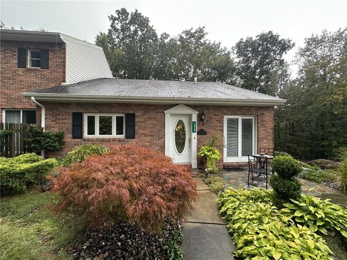 1039 Glade Park E, Kittanning, PA, 16201-1741 | Card Image