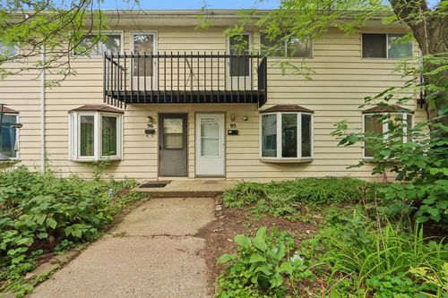 95 S Lakewood Gardens Lane, Madison, WI, 53704 | Card Image
