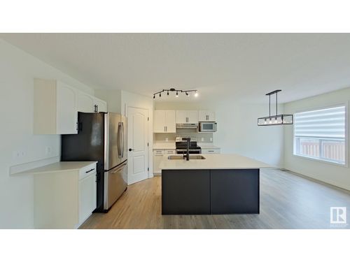 524 90 St Sw, Edmonton, AB, T6X1C1 | Card Image
