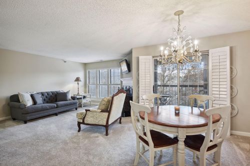 apt-201-6155 Chasewood Pkwy, Minnetonka, MN, 55343-4390 | Card Image