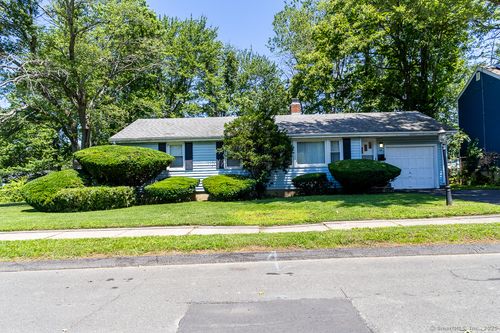 136 Chatham St, Hartford, CT, 06112-1309 | Card Image