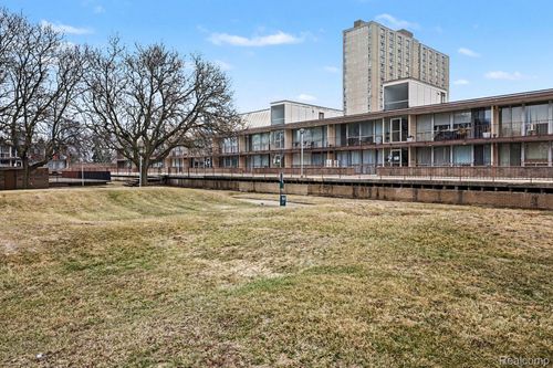 1973 Orleans St, Detroit, MI, 48207-2718 | Card Image