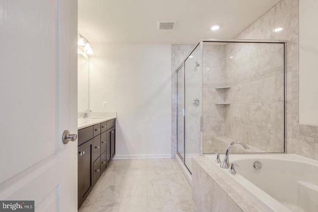 9989 Justify Run, Condo with 3 bedrooms, 3 bathrooms and null parking in LAUREL MD | Image 17