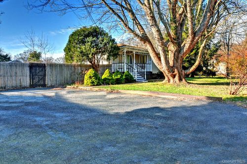 154 Jefferson Dr, Mastic Beach, NY, 11951-4912 | Card Image