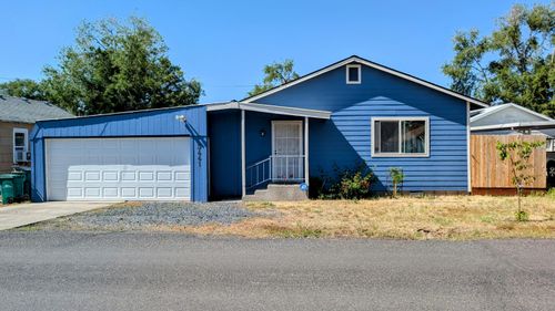 3441 Bristol Ave, Klamath Falls, OR, 97603-7960 | Card Image