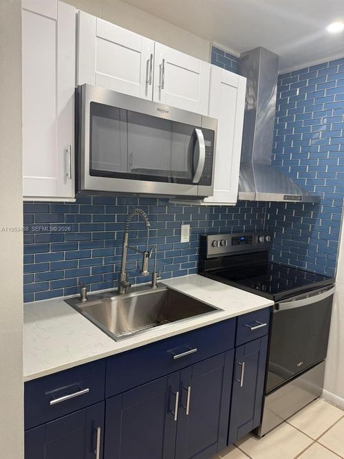 apt-14-2905 Pierce St, Hollywood, FL, 33020-3859 | Card Image