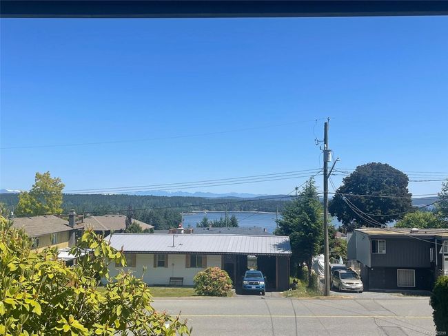 416 Parkhill Terr, House other with 5 bedrooms, 3 bathrooms and 8 parking in Ladysmith BC | Image 4