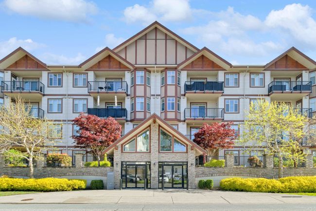 411 - 45615 Brett Avenue, Condo with 3 bedrooms, 2 bathrooms and 1 parking in Chilliwack BC | Image 1