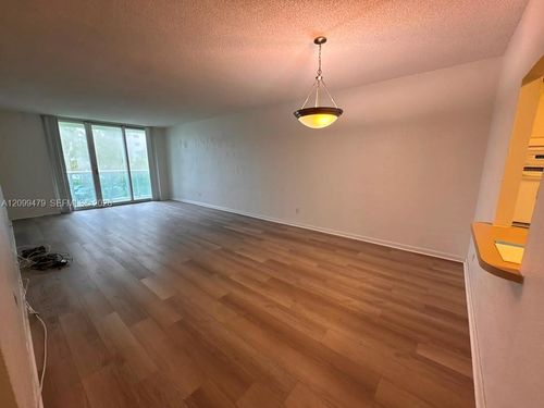 221-19380 Collins Ave, Sunny Isles Beach, FL, 33160-2289 | Card Image