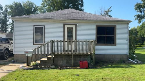 516 E Payson St, Pontiac, IL, 61764-2215 | Card Image