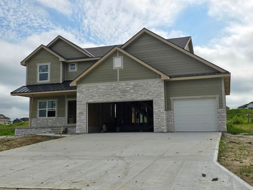 10913 N 172nd St, Bennington, NE, 68007-5215 | Card Image