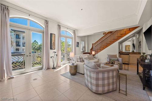 apt-202-380 10th St S, Naples, FL, 34102-6484 | Card Image