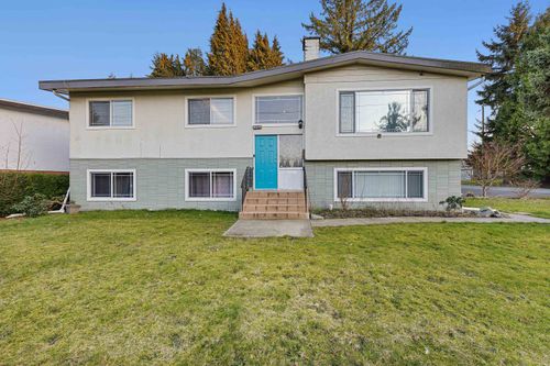 13786 Grosvenor Rd, Surrey, BC, V3R5E7 | Card Image