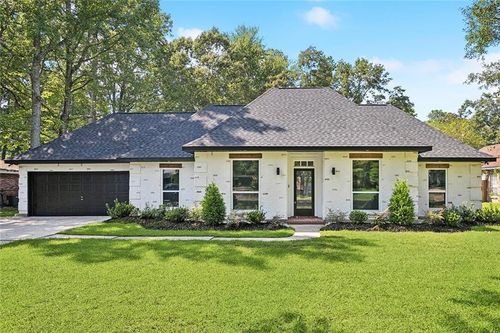222 Nottoway Dr, Mandeville, LA, 70471-1516 | Card Image