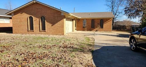 4745 Spiva Dr, Del City, OK, 73115-4311 | Card Image