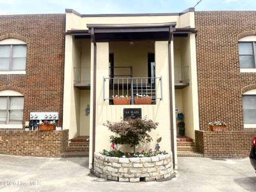 apt-2-110 N Water St, Elizabeth City, NC, 27909-4400 | Card Image