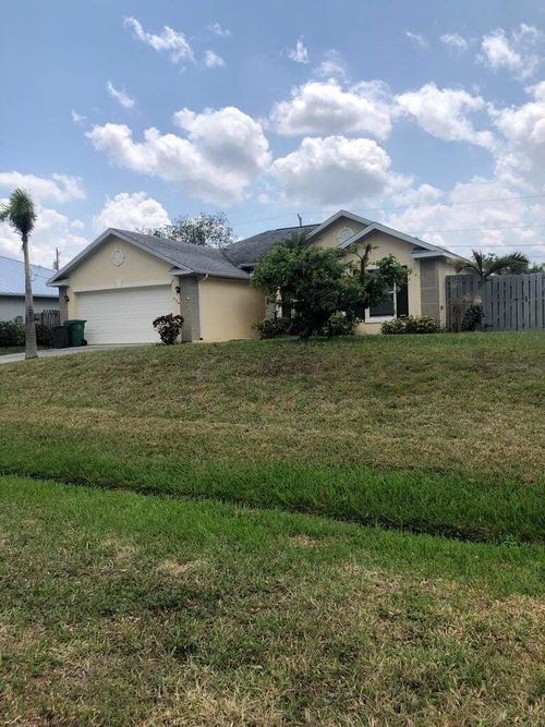 534 Sw Halibut Ave, Port Saint Lucie, FL, 34953-5565 | Card Image