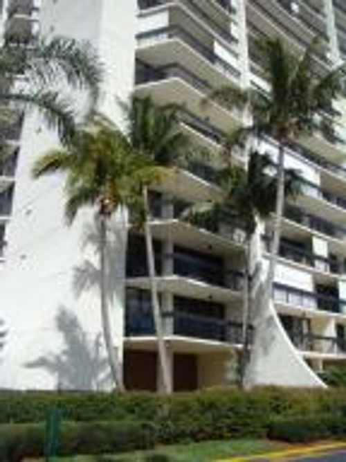 apt-403-2400 Presidential Way, West Palm Beach, FL, 33401-1324 | Card Image