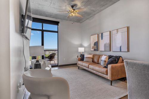 apt-806-1510 Demonbreun St, Nashville, TN, 37203-3186 | Card Image