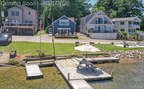 3971 S Shore Dr, Lapeer, MI, 48446-9609 | Card Image