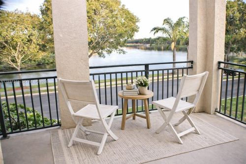 204-2493 Centergate Dr, Miramar, FL, 33025-7237 | Card Image