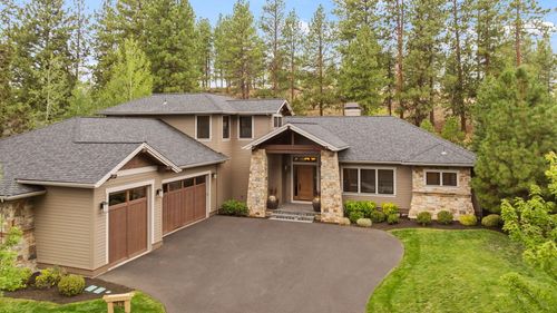 2679 Niagara Ct, Bend, OR, 97703-7033 | Card Image