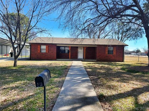 415 1st St, Morris, OK, 74445-2439 | Card Image