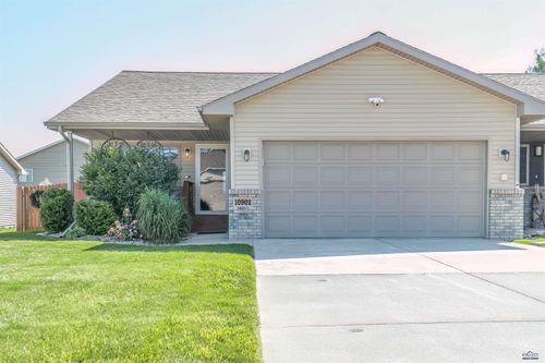 10902 Freedom Pl, Summerset, SD, 57718-8707 | Card Image