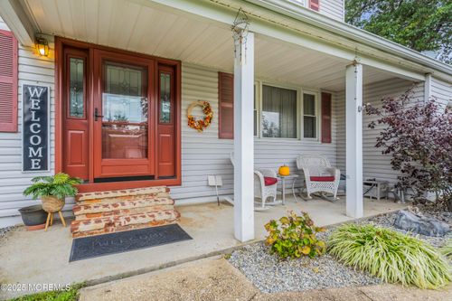 718 Arrow Dr, TOMS RIVER, NJ, 08753-3406 | Card Image