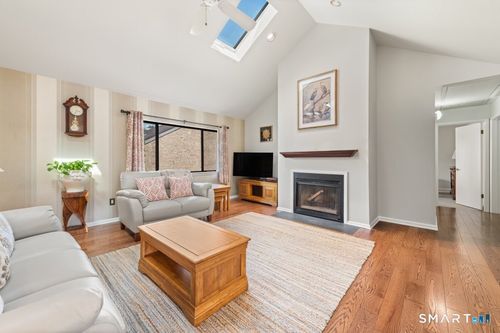 g2-2289 Bedford St, Stamford, CT, 06905-3906 | Card Image