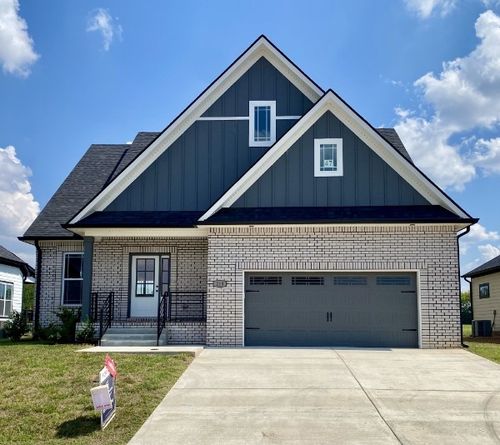 213 Harvest Moon Dr, Clarksville, TN, 37043-2738 | Card Image