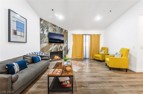 3040-4200 S Valley View Blvd, Las Vegas, NV, 89103-4029 | Card Image