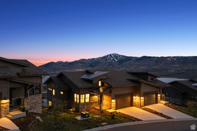 442 E Overlook Loop, Townhouse with 4 bedrooms, 5 bathrooms and 2 parking in Hideout UT | Image 56