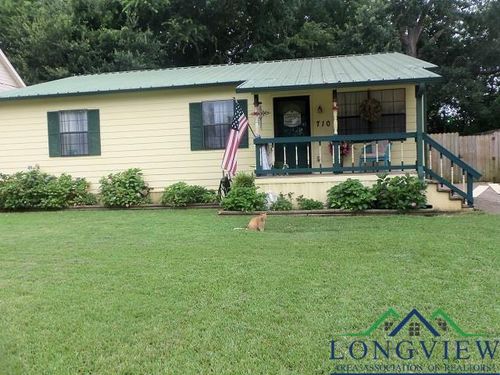 710 Florey St, Kilgore, TX, 75662-3504 | Card Image
